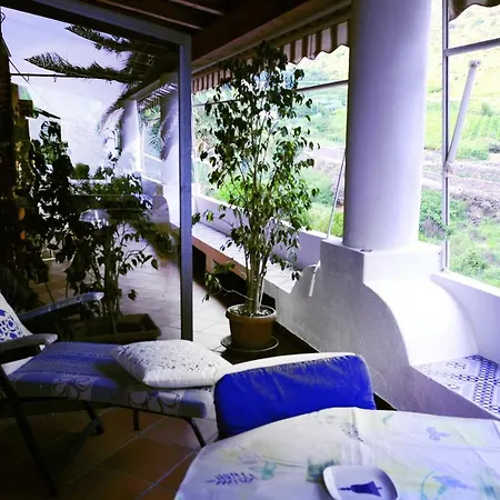 Casa La Rosa * Leni