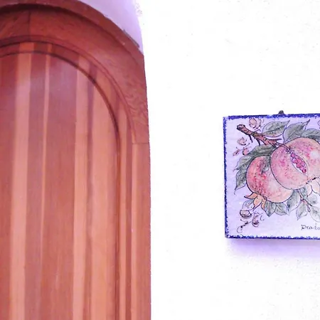 Casa La Rosa Feriehus Leni